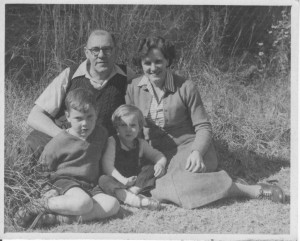 1957-07The Hand Family